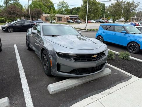 Used 2019 Chevrolet Camaro LT RWD image 2
