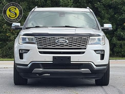 Used 2018 Ford Explorer Platinum AWD/4WD image 2