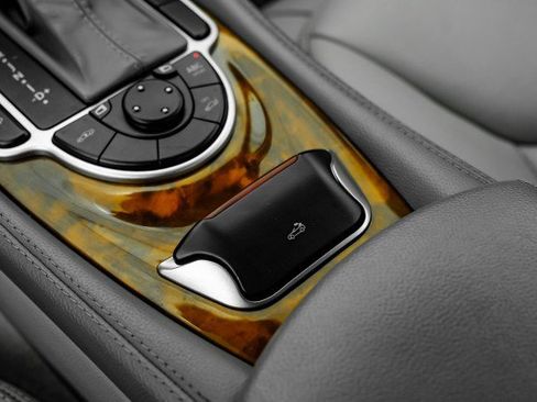 Used 2005 Mercedes-Benz SL 500 image 21