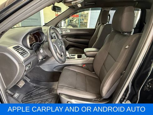 Used 2019 Jeep Grand Cherokee Laredo AWD/4WD image 15