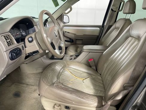 Used 2002 Mercury Mountaineer AWD V8 image 2