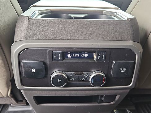 Used 2018 Ford Expedition XLT w/ Equipment Group 202A image 20