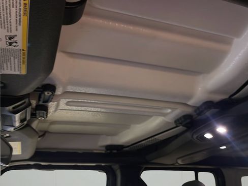 Used 2025 Jeep Wrangler Unlimited Sahara AWD/4WD image 20