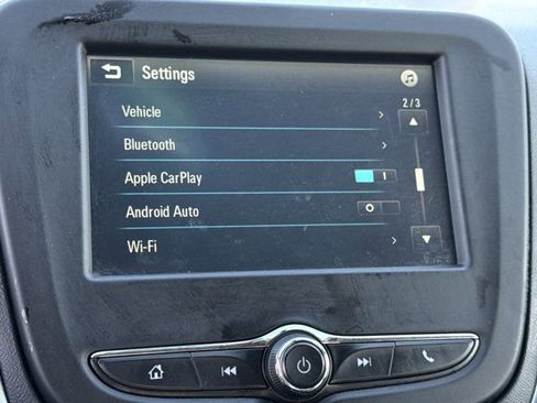 Used 2018 Chevrolet Equinox LT image 23