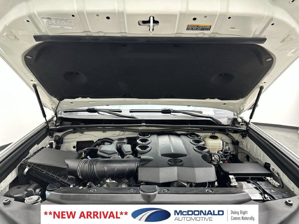 Used 2016 Toyota 4Runner Limited AWD/4WD image 26