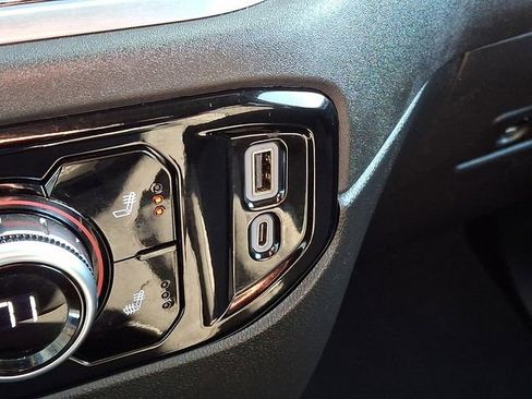 Certified 2024 GMC Sierra 1500 SLE image 22