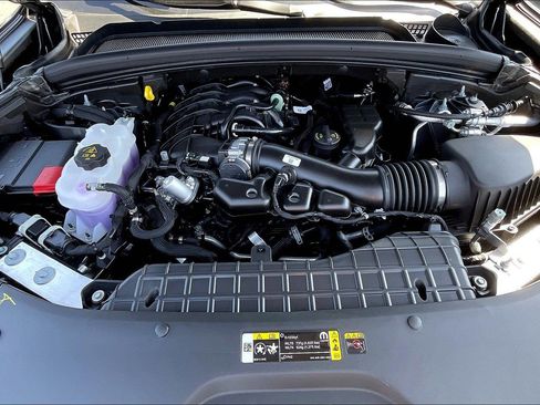 New 2025 Jeep Grand Cherokee Altitude AWD/4WD image 12