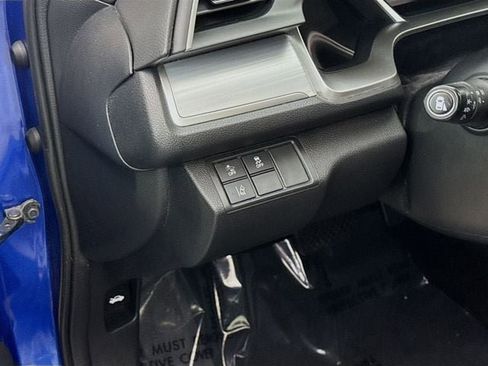 Used 2017 Honda Civic Touring image 12