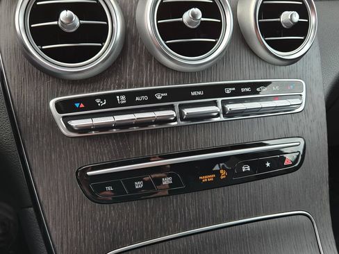 Used 2022 Mercedes-Benz GLC 300 4MATIC image 30