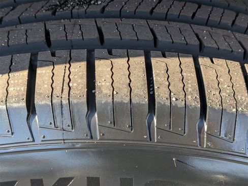 Used 2023 Chevrolet Silverado 1500 High Country image 11