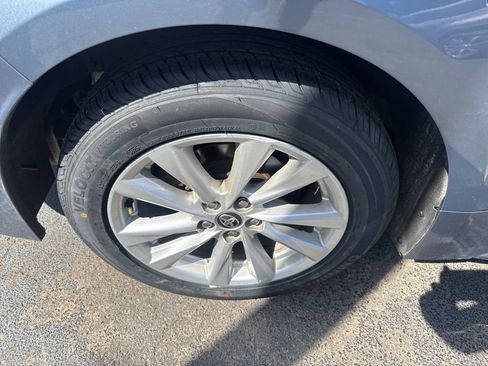 Used 2024 Toyota Corolla LE w/ LE Convenience Package image 7