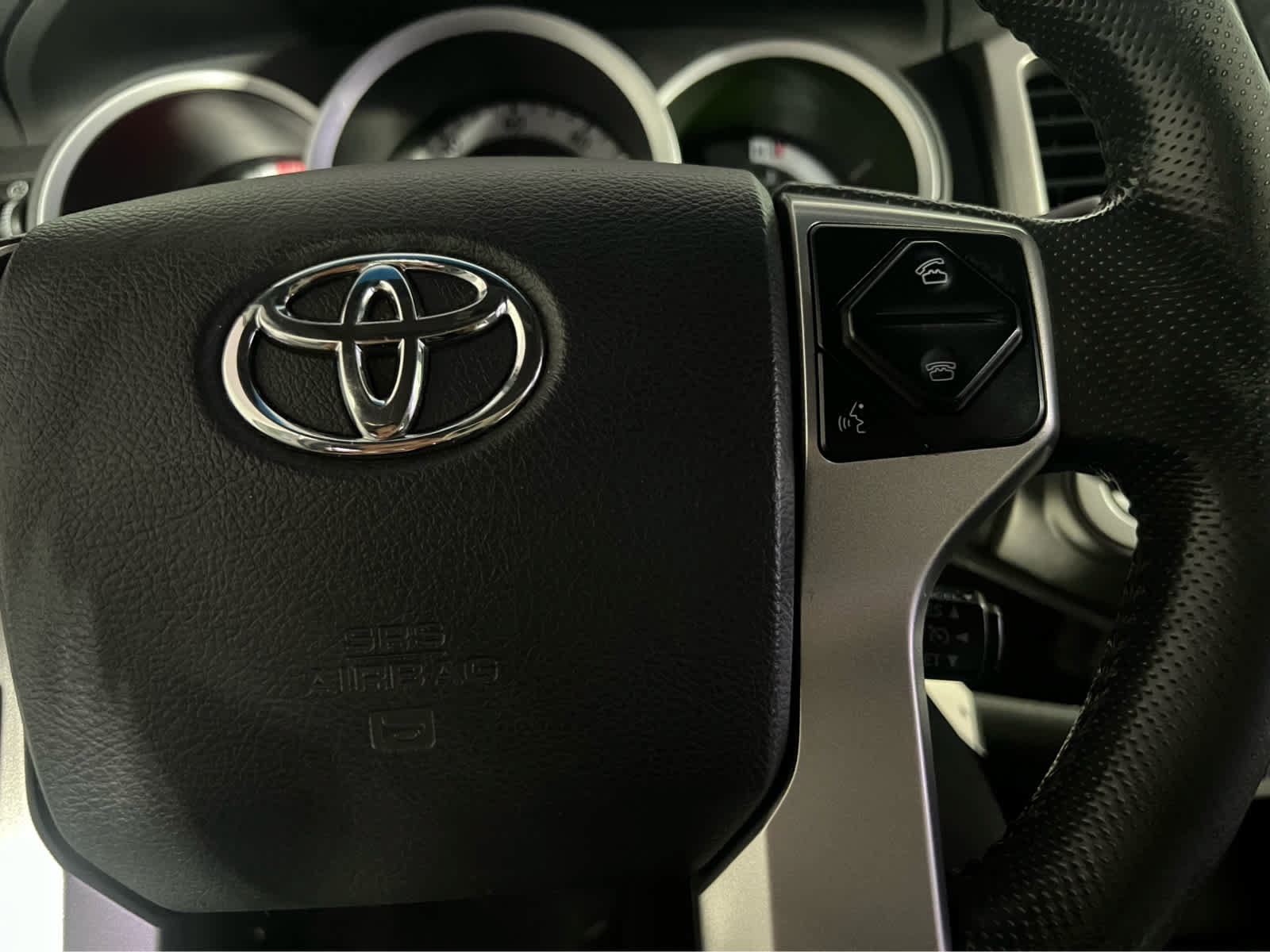 Used 2015 Toyota Tacoma 4x4 Double Cab w/ TRD Off-Road Package image 18