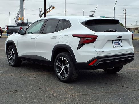 Used 2024 Chevrolet Trax RS image 5