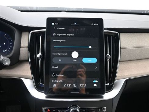 New 2026 Volvo XC90 B6 Core image 17