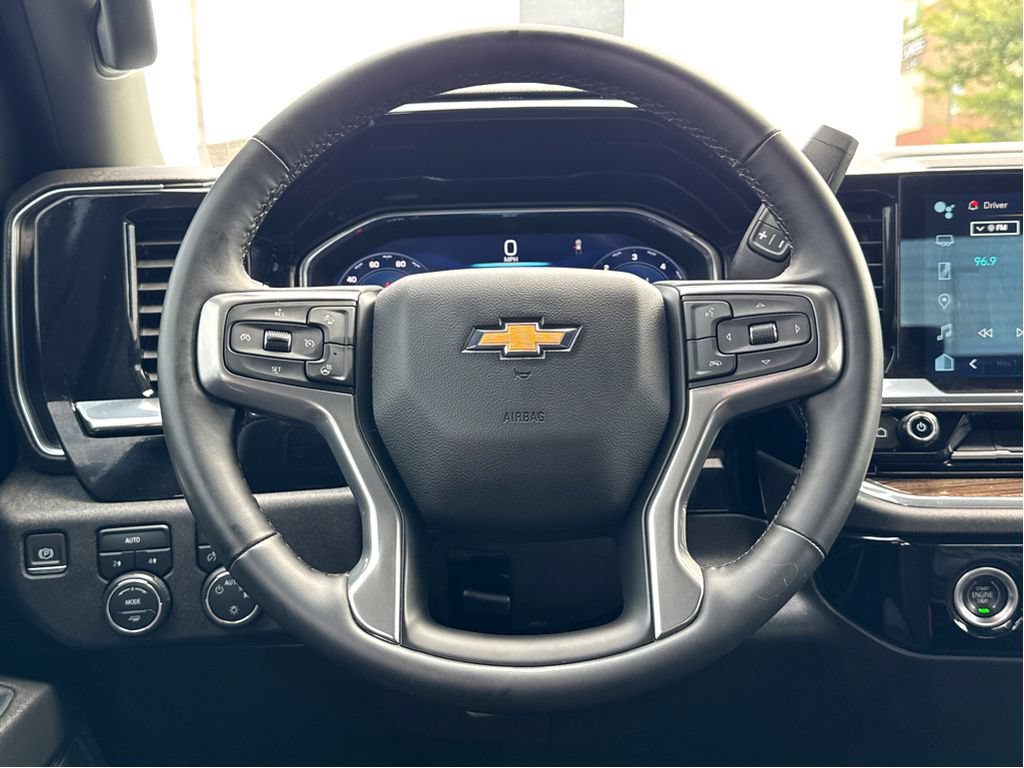 Used 2024 Chevrolet Silverado 1500 LT AWD/4WD image 14