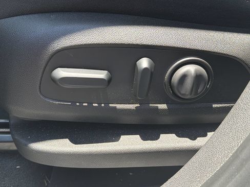 Used 2019 GMC Terrain SLE w/ Driver Convenience Package FWD image 17