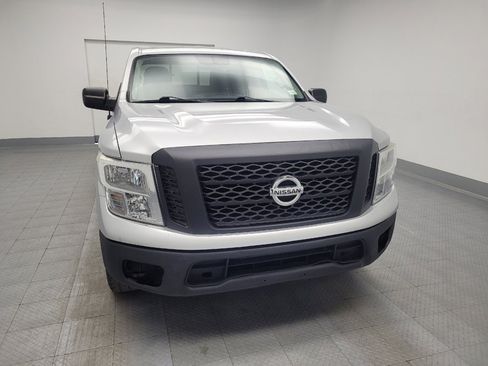 Used 2017 Nissan Titan S image 14
