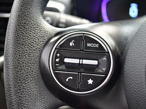 Used 2025 Kia Soul LX w/ LX Technology Package image 22