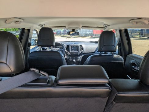 Used 2022 Jeep Cherokee Latitude AWD/4WD image 15