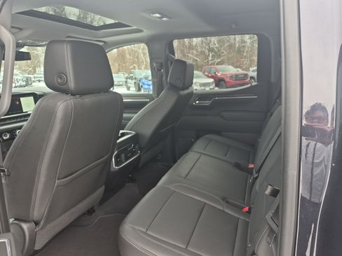 Used 2023 GMC Sierra 1500 SLT w/ SLT Convenience Package image 10