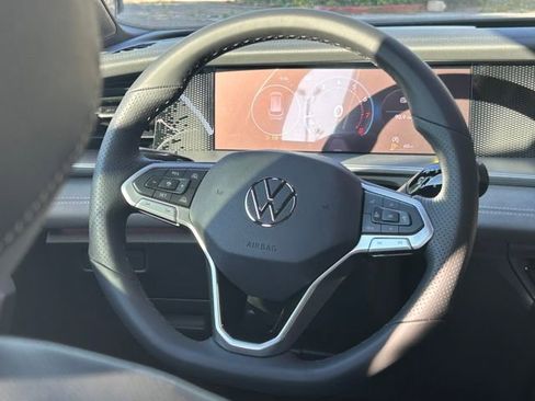 New 2026 Volkswagen Tiguan SE R-Line image 18