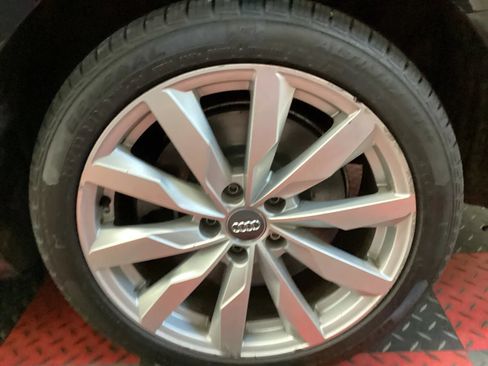Used 2017 Audi A4 2.0T Premium w/ Audi MMI Navigation Plus AWD/4WD image 4