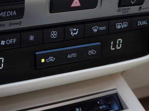 Used 2013 Lexus ES 350 w/ Luxury Pkg image 61