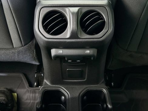 Used 2022 Jeep Gladiator Sport AWD/4WD image 26
