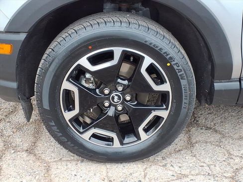 Used 2023 Ford Bronco Sport Outer Banks image 9