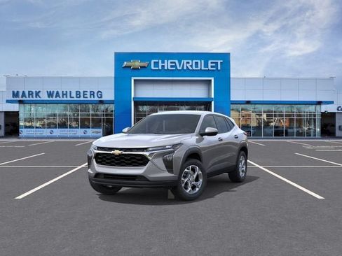 New 2026 Chevrolet Trax LS w/ LS Convenience Package FWD image 8