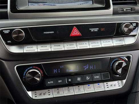 Used 2019 Hyundai Sonata Limited image 18