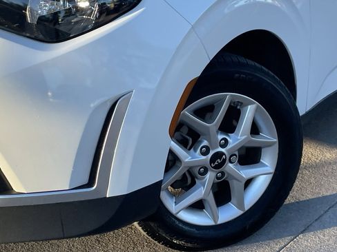 Used 2024 Kia Soul LX w/ Option Group 015 image 8