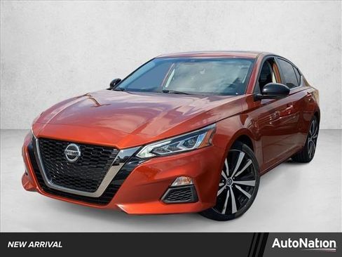 Certified 2021 Nissan Altima 2.5 SR w/ SR Premium Package image 1