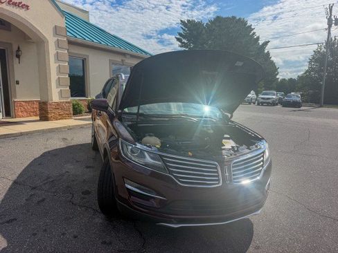 Used 2017 Lincoln MKC Select w/ Select Plus Package FWD image 23