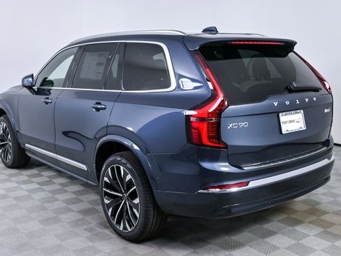 New 2026 Volvo XC90 B6 Ultra w/ Protection Package Premier AWD/4WD image 3