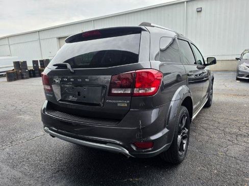 Used 2019 Dodge Journey Crossroad FWD image 4