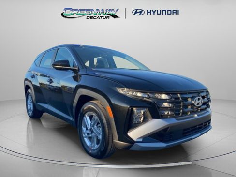 New 2026 Hyundai Tucson SE image 1