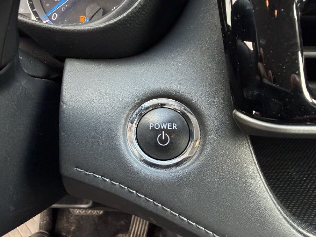 Used 2023 Toyota Highlander LE FWD image 24