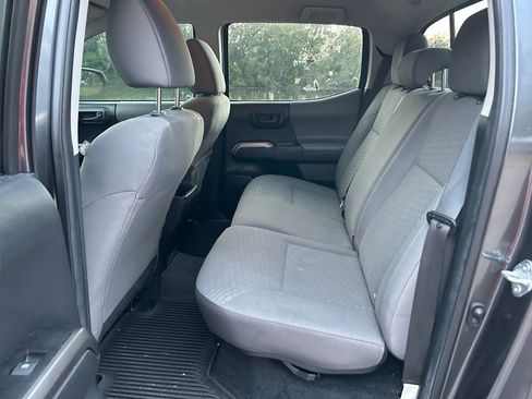 Used 2022 Toyota Tacoma SR5 w/ Technology Package image 13