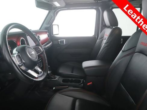 Used 2023 Jeep Wrangler Unlimited Rubicon w/ Cold Weather Group AWD/4WD image 13