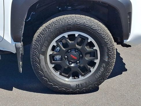 Used 2026 Toyota Tacoma TRD Off-Road w/ TRD Off Road Premium Package AWD/4WD image 8