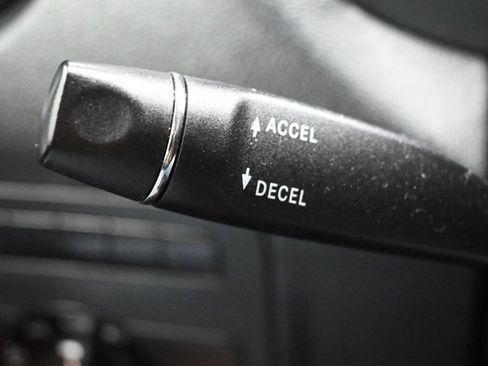 Used 2020 Mercedes-Benz Metris Passenger image 19