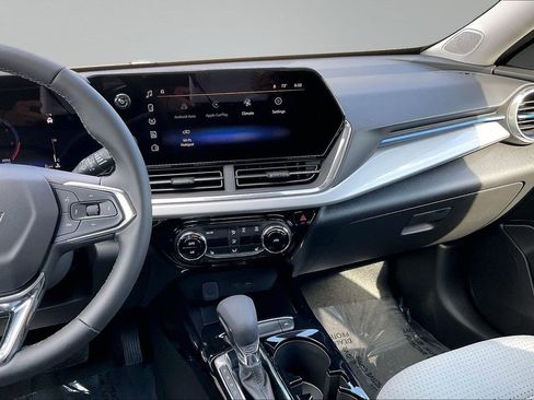 New 2026 Chevrolet Trax LT w/ Driver Confidence Package FWD image 6