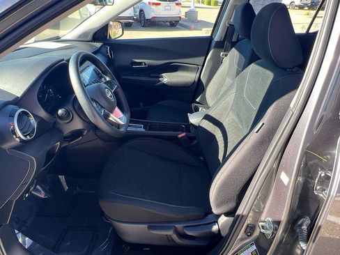 Used 2024 Nissan Kicks SV image 16