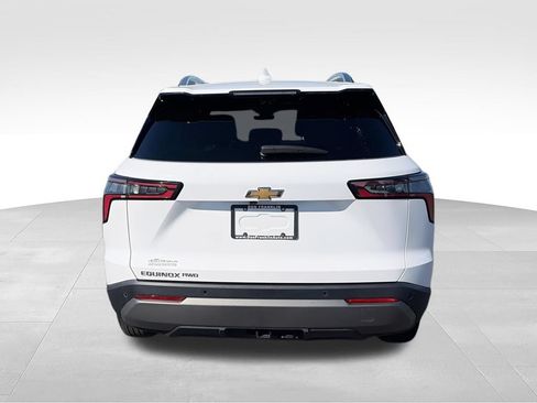 Used 2025 Chevrolet Equinox LT w/ Convenience Package II AWD/4WD image 7