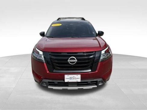 Used 2023 Nissan Pathfinder Platinum AWD/4WD image 7