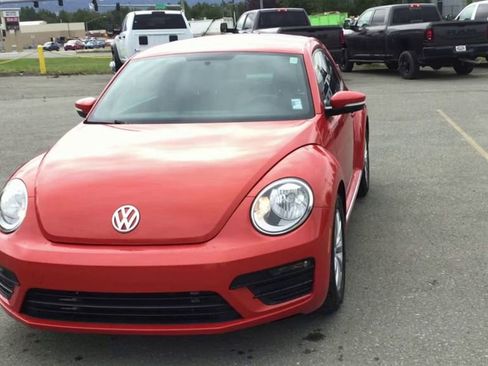 Used 2019 Volkswagen Beetle 2.0T S image 3