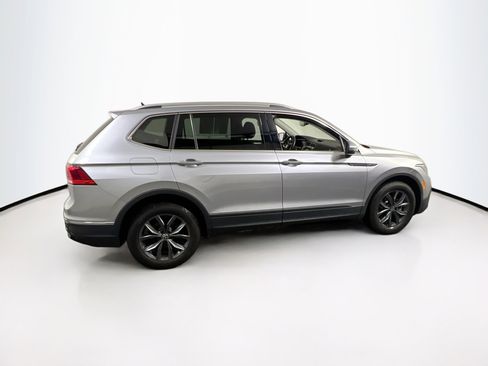 Used 2022 Volkswagen Tiguan SE image 4