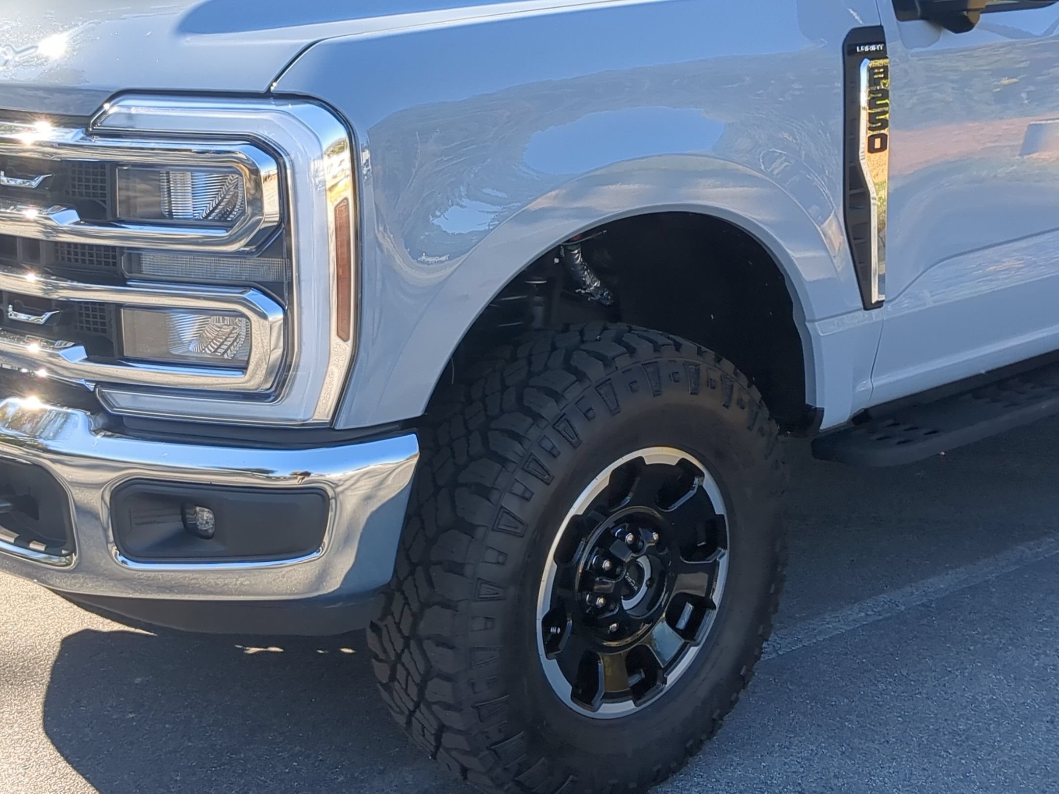 Certified 2026 Ford F250 Lariat w/ Tremor Off-Road Package AWD/4WD image 8