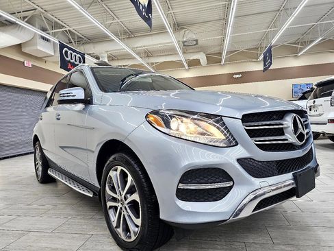 Used 2017 Mercedes-Benz GLE 350 w/ Premium 1 Package image 5